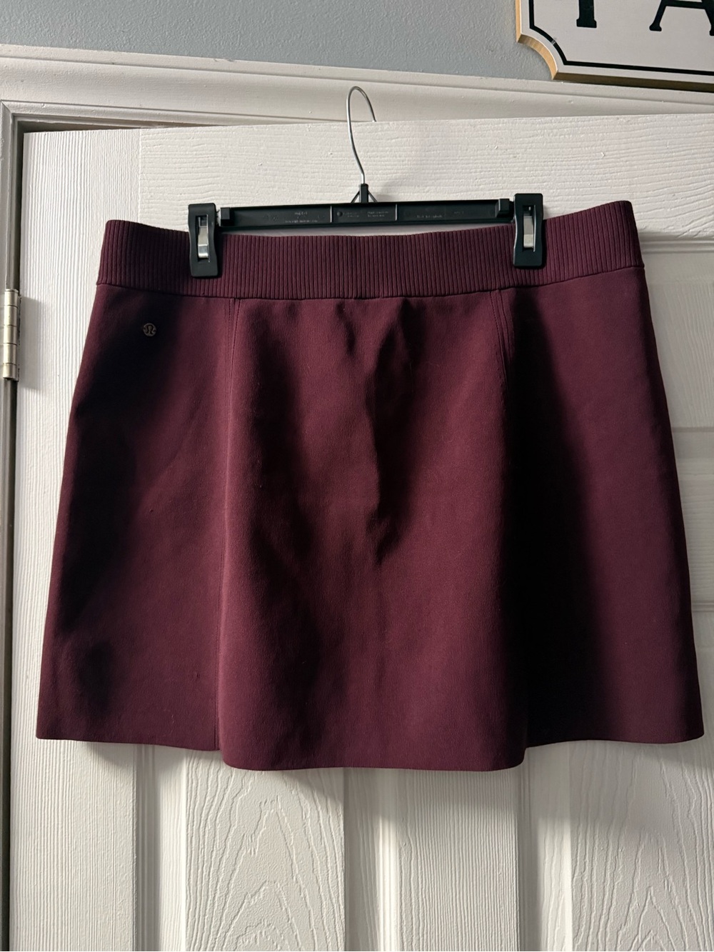 Lululemon Ribbed-Knit Mini Skirt, Garnet XL